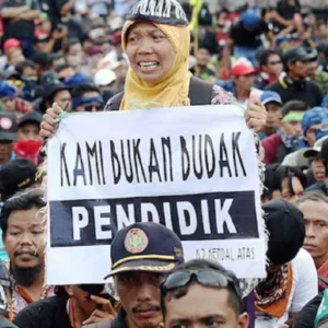 Teruntuk Guru Honorer: Selamat Hari Pendidikan, Gaji Kaki Lima Tuntutan Bintang Lima