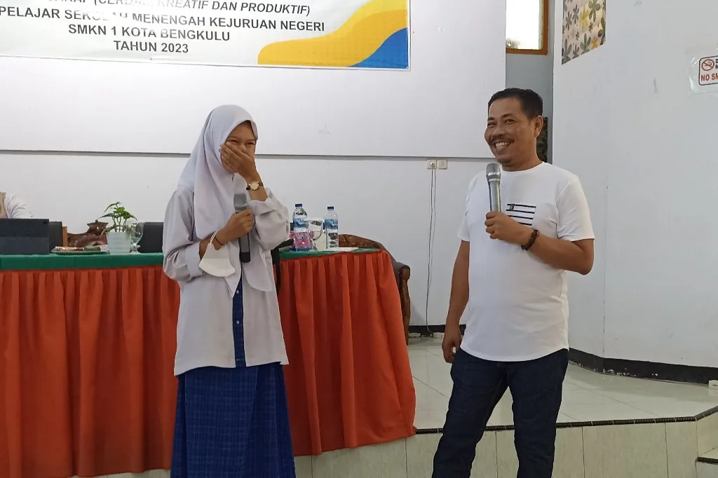 Usin Tantang Siswa SMKN 1 Kota Bengkulu Bikin Video Durasi 5 Menit