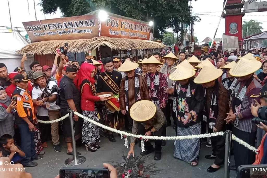 Blitar Djadoel 2023 Resmi Dibuka, Terasa Spesial Dengan Kehadiran Menko PMK