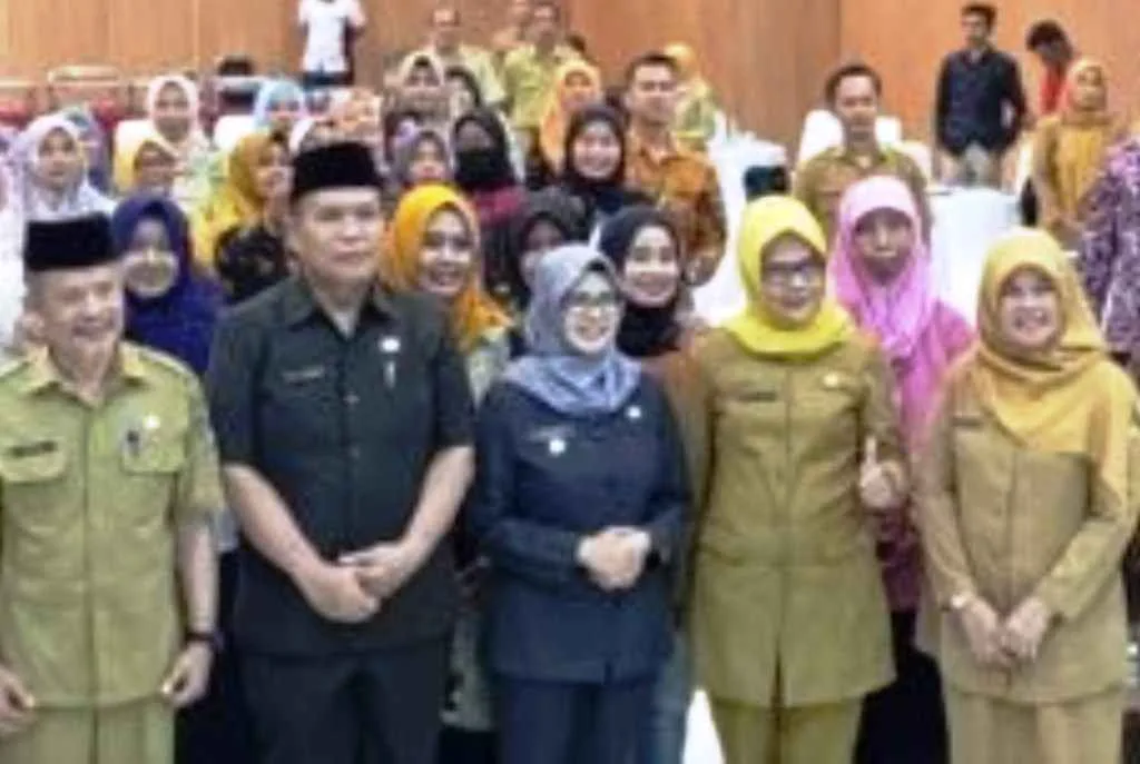 Buka Sosialisasi Literasi dan Inklusi Keuangan, Bupati Blitar: Semoga UMKM Kita Berkembang 