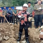 Bupati Lebong Lakukan Peletakan Batu Pertama Pembangunan Masjid Syuhada