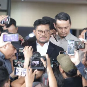 Menteri Nasdem Terseret Kasus Korupsi, Dinilai Bermuatan Politik Menteri Nasdem Terseret Kasus Korupsi, Dinilai Bermuatan Politik