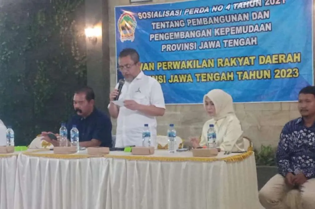 Mudahkan Layanan Kesehatan, Anggota DPRD Jateng Ini Sumbang Dua Unit Ambulance