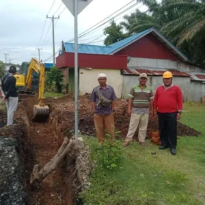 Pantau Sejumlah Kegiatan Fisik, Roni Pasla Ucap Syukur Pantau Sejumlah Kegiatan Fisik, Roni Pasla Ucap Syukur