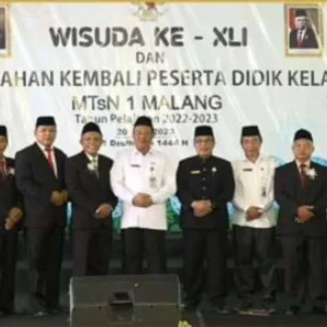 Penyerahan Kembali Peserta Didik, Ini Pesan Kepala Kanwil Kemenag Jatim Penyerahan Kembali Peserta Didik, Ini Pesan Kepala Kanwil Kemenag Jatim