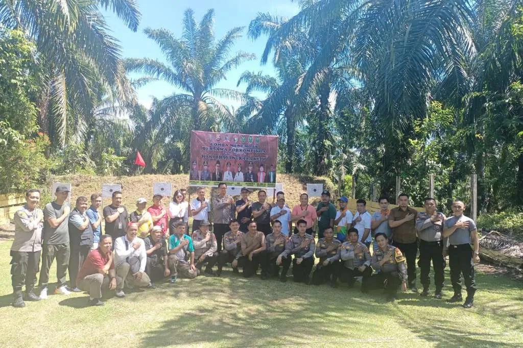 Peringati HUT Bhayangkara ke-77, Polres Mukomuko Gelar Lomba Menembak