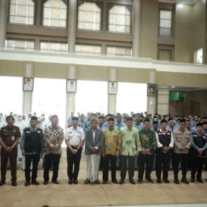Pj Wali Kota Batu Lepas Keberangkatan 204 CJH Tahun 2023 Pj Wali Kota Batu Lepas Keberangkatan 204 CJH Tahun 2023