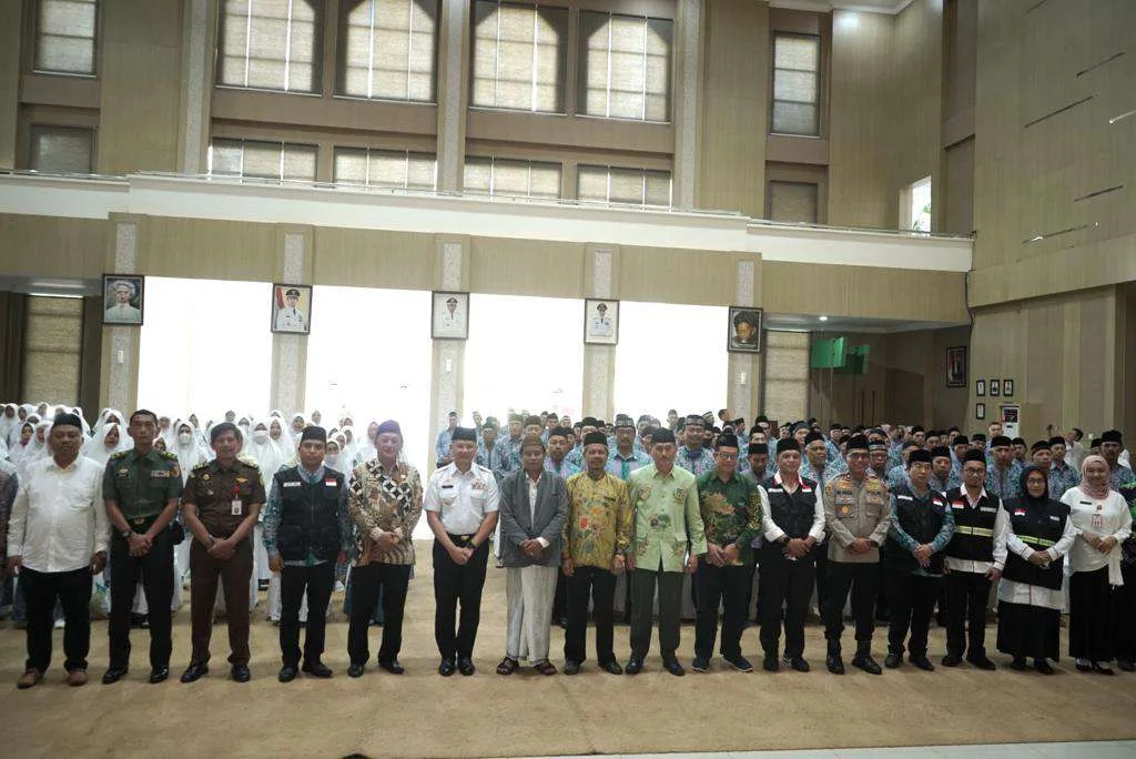 Pj Wali Kota Batu Lepas Keberangkatan 204 CJH Tahun 2023