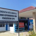 Soal Blanko Kosong, Ini Penjelasan Kepala Dukcapil Kota Bengkulu Dukcapil Kota Bengkulu: Layanan Jemput Bola e-KTP untuk Lansia, Disabilitas, ODGJ, dan Pemilih Pemula