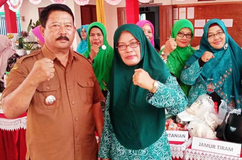 UMKM Desa Bendorejo Kenalkan Produknya ke Bupati, Kades Minta Pemda Blitar Bantu Pasarkan