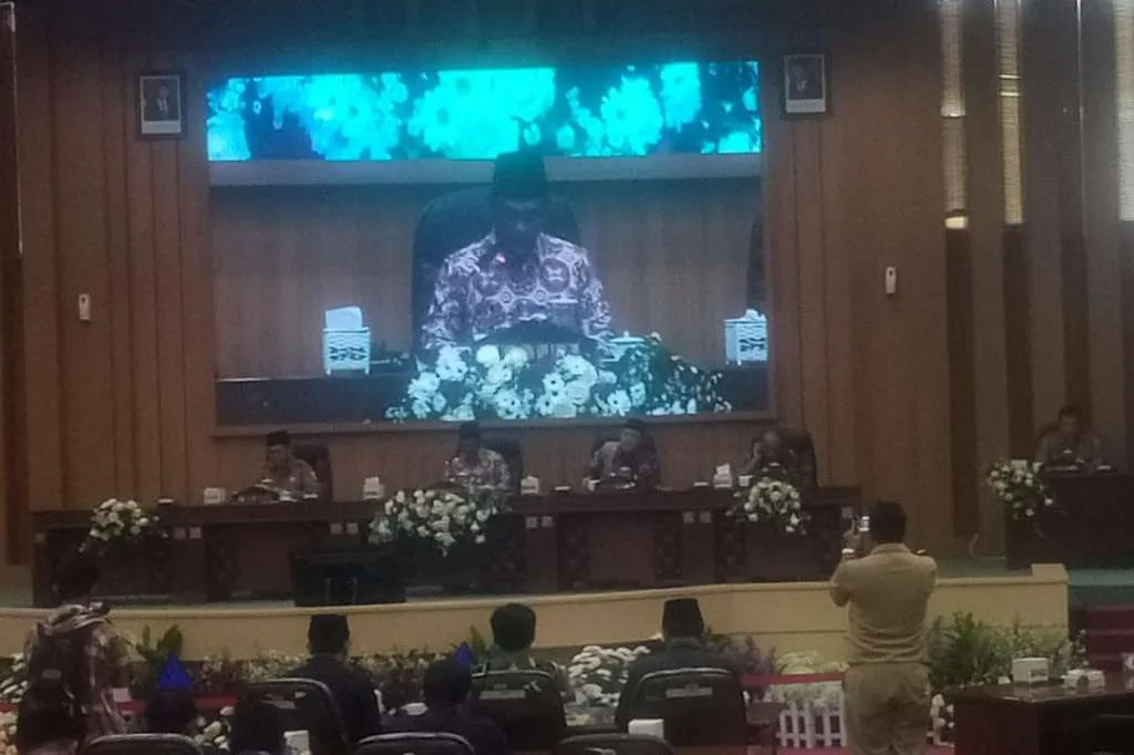 Wakil Bupati Malang Sampaikan Jawaban Atas Pandangan Umum Fraksi DPRD