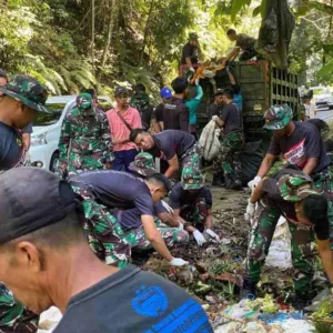 Denzipur 14/GB Kodam II/SWJ Kerja Bakti Bersama Masyarakat