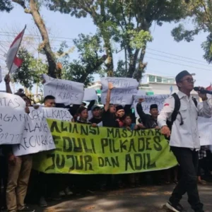 Diduga Ada Kecurangan Perhitungan Suara, Ratusan Warga Datangi Kantor Bupati Rejang Lebong