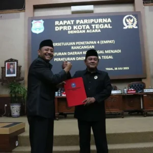 DPRD Kota Tegal Setujui Empat Raperda Baru dalam Rapat Paripurna DPRD Kota Tegal Setujui Empat Raperda Baru dalam Rapat Paripurna