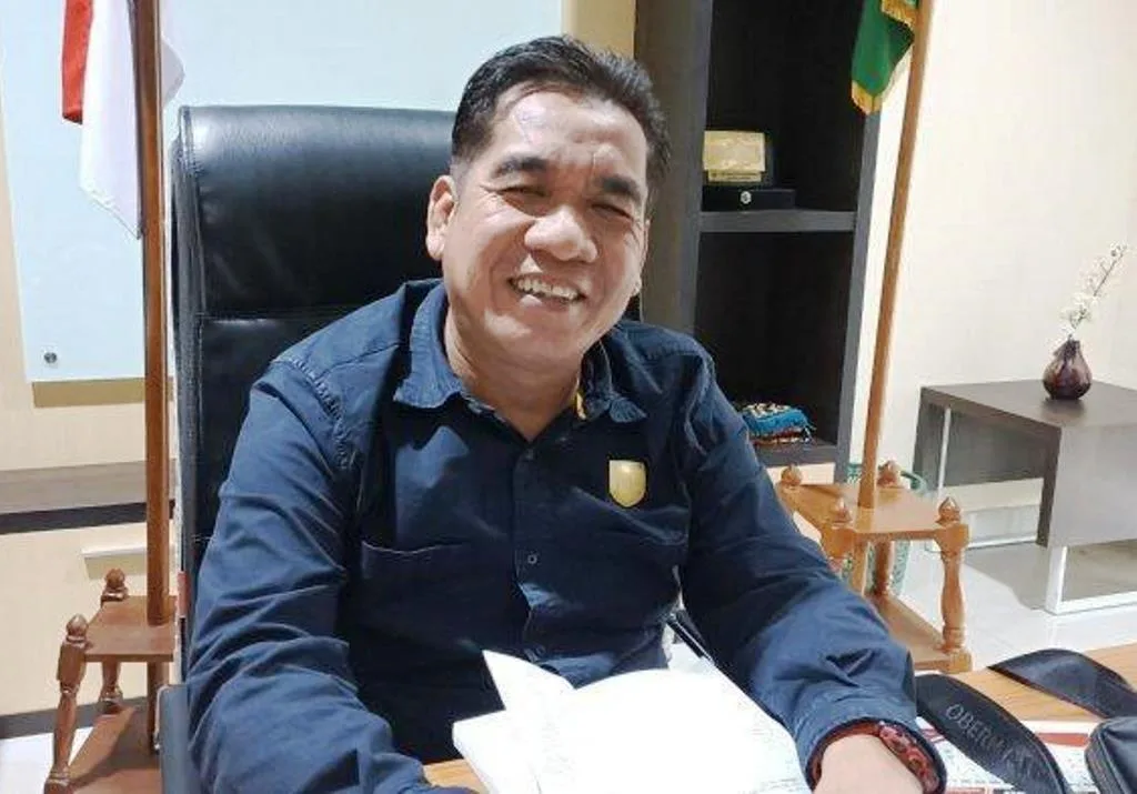 Edward Samsi Angkat Bicara Soal Warga Kepahiang Sakit Ditandu 13 Kilometer