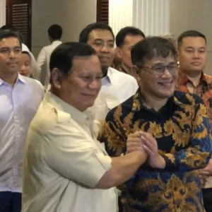 Kunjungi Prabowo, Politikus PDIP Ini Dibela