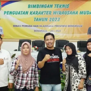 Legislator Usin Berbagi Pengalaman Memajukan Organisasi Pemuda di Era Milenial