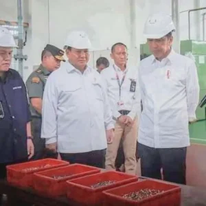 Presiden Jokowi Kunjungi PT Pindad Malang: Dukung Kemandirian Industri Pertahanan dan Daya Saing Global Presiden Jokowi Kunjungi PT.Pindad Malang: Dukung Kemandirian Industri Pertahanan dan Daya Saing Global