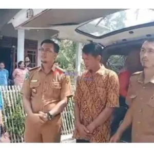 Program Jemput Sakit Pulang Sehat, Direktur RSUD HD Manna Turun Langsung Jemput Pasien Program Jemput Sakit Pulang Sehat, Direktur RSUD HD Manna Turun Langsung Jemput Pasien