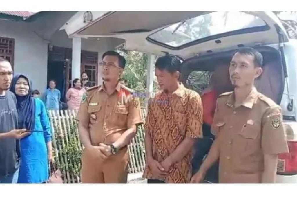 Program Jemput Sakit Pulang Sehat, Direktur RSUD HD Manna Turun Langsung Jemput Pasien