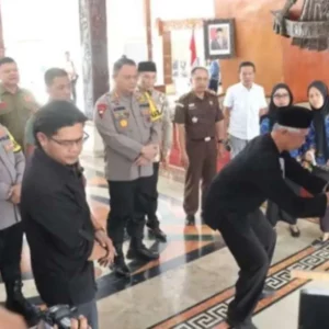 PSHT Blitar Dukung Polisi Tindak Tegas Oknum Pesilat yang Ganggu Kamtibmas PSHT Blitar Dukung Polisi Tindak Tegas Oknum Pesilat yang Ganggu Kamtibmas