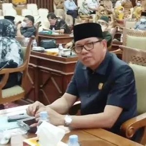 Suimi Fales Minta Pendaftaran Haji Cukup 1 pintu Suimi Fales Minta Pendaftaran Haji Cukup 1 pintu