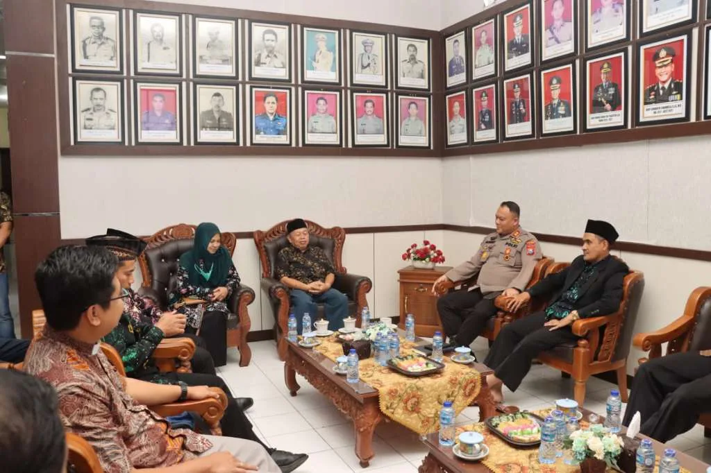 Tingkatkan Komunikasi Antar Umat Beragama, Kapolres dan FKUB Kabupaten Blitar Gelar Silaturahmi