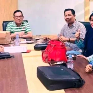 Usin Sembiring Sambut Kedatangan Sejumlah Guru