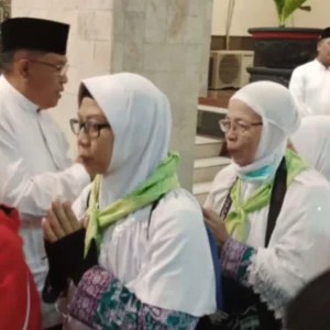 Wali Kota Blitar Sambut Kedatangan 47 Jamaah Haji dengan Rasa Syukur Wali Kota Blitar Sambut Kedatangan 47 Jamaah Haji dengan Rasa Syukur