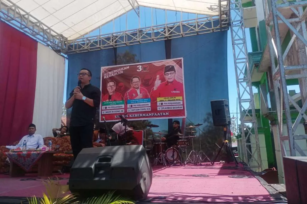 Caleg PDIP Bersama Bea Cukai Malang Beri Edukasi Masyarakat