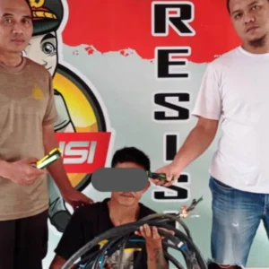 Curi Kabel Tower Indosat, Seorang Pedagang Diamankan Polisi Curi Kabel Tower Indosat, Seorang Pedagang Diamankan Polisi