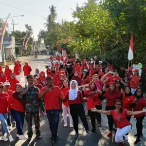 HUT RI Ke-78, Pemdes Bacem Gelar Senam Kreasi dan Bazar UMKM