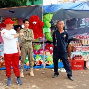 Jelang Hari Kemerdekaan, Satpol PP Kaur Tertibkan Pedagang Lapangan Merdeka