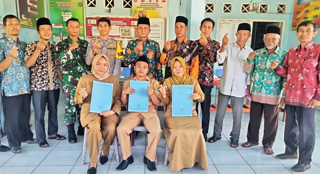 Lulus Tes Seleksi, 3 Perangkat Desa Resmi Dilantik Kades Padang Burnai