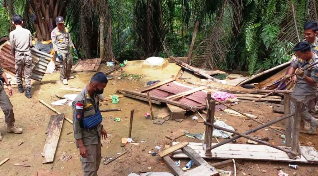 Meski Sudah Dibongkar Satpol-PP, Warem di Desa Talang Durian Kembali Beroperasi