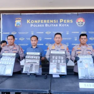 Operasi Tumpas Narkoba, Polres Blitar Ungkap 10 Kasus Narkoba Operasi Tumpas Narkoba, Polres Blitar Ungkap 10 Kasus Narkoba