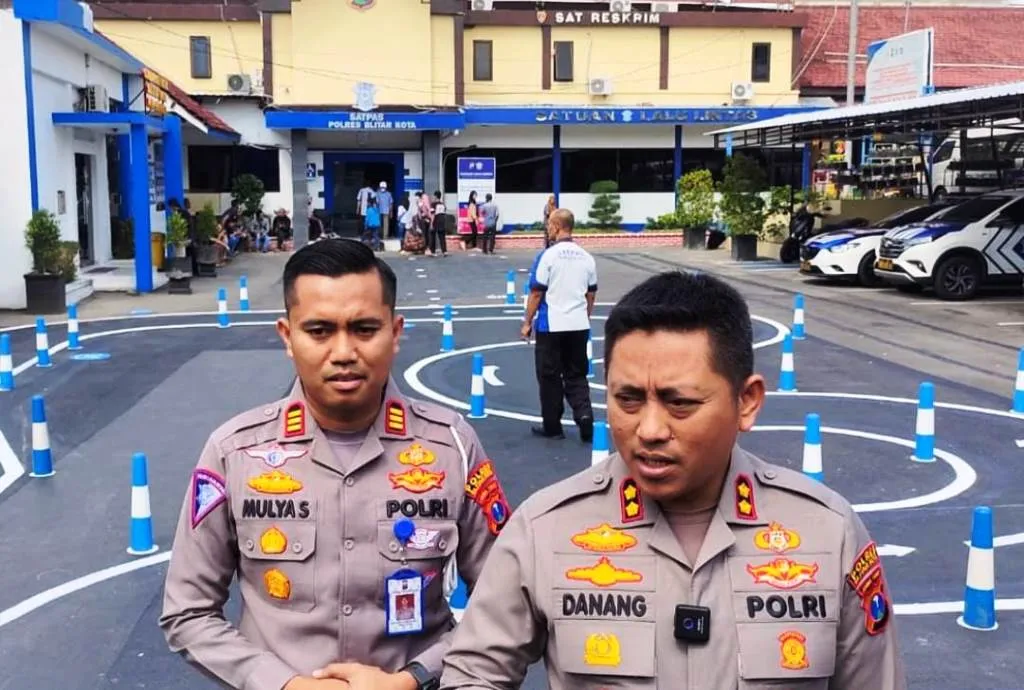 Pastikan Pelayanan SIM Sesuai Prosedur, Kapolres Blitar Kota Inspeksi Mendadak