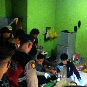 Pegawai Dinas LHK Ditemukan Tewas Tergantung Dalam Kosan Pegawai Dinas LHK Ditemukan Tewas Tergantung Dalam Kosan