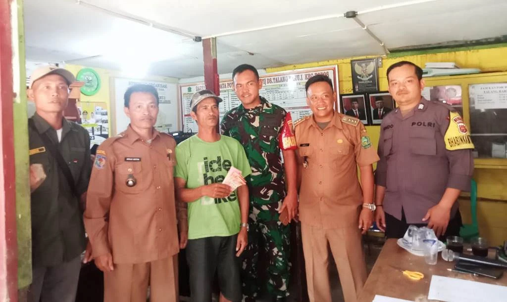 Pemdes Talang Baru I Salurkan BLT-DD Kepada 21 KPM