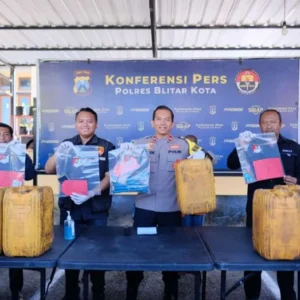 Penyalahgunaan BBM Subsidi, HS Berhasil Diamankan Polres Blitar Kota Penyalahgunaan BBM Subsidi, HS Berhasil Diamankan Polres Blitar Kota