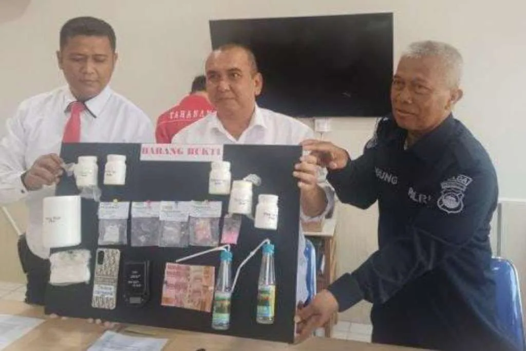 Polisi Berhasil Bongkar Lokasi Pembuatan Pil Ekstasi di Bengkulu