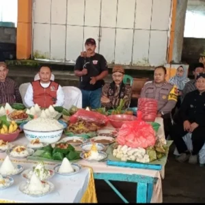 Ungkapan Syukur, Pemdes dan Nelayan Tambakrejo Lakukan Ritual Petik Laut Ungkapan Syukur, Pemdes dan Nelayan Tambakrejo Lakukan Ritual Petik Laut