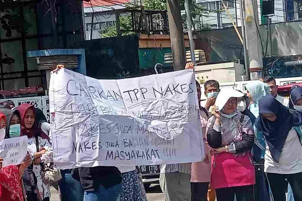 5 Bulan TPP Tak Dibayar, Puluhan Nakes Geruduk Dinkes Kota Bengkulu