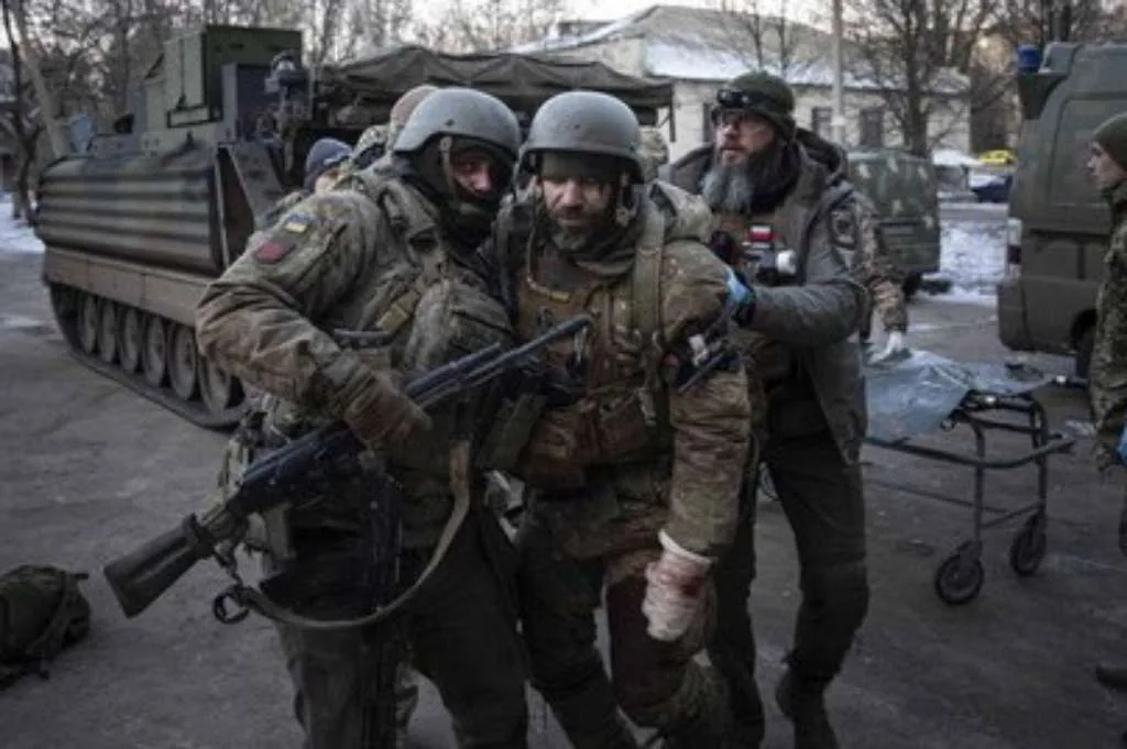 Bantuan Militer, AS Kirim Amunisi Uranium Deplesi ke Ukraina