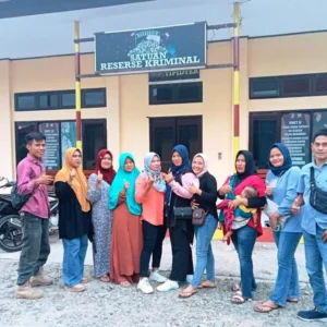 Berkunjung ke Polres Mukomuko, 10 IRT Pertanyakan Tindak Lanjut Penganiayaan di PT DDP Berkunjung ke Polres Mukomuko, 10 IRT Pertanyakan Tindak Lanjut Penganiayaan di PT.DDP
