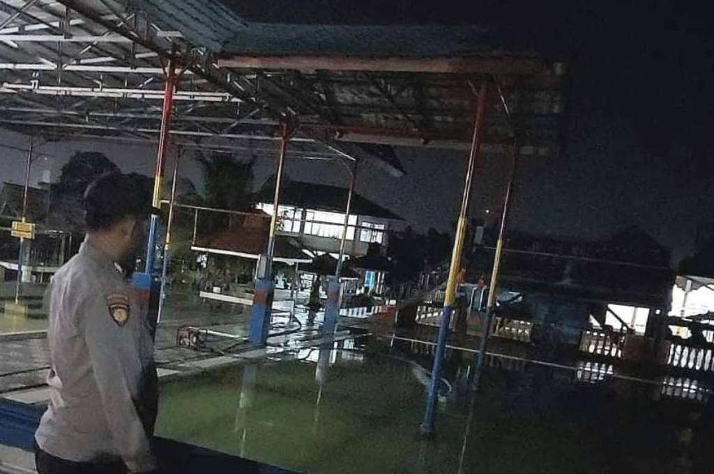 Bocah 10 Tahun Ditemukan Sudah Tak Bernyawa di Kolam Renang Hamtian