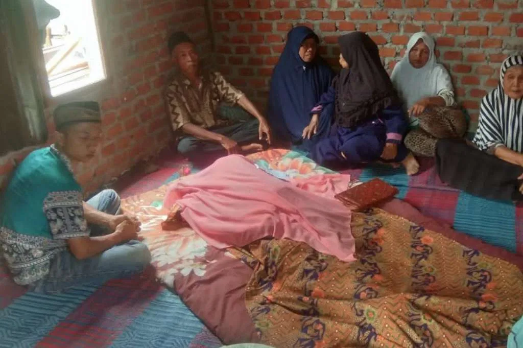 Geger, Ditemukan Lansia Bunuh Diri di Pondoknya