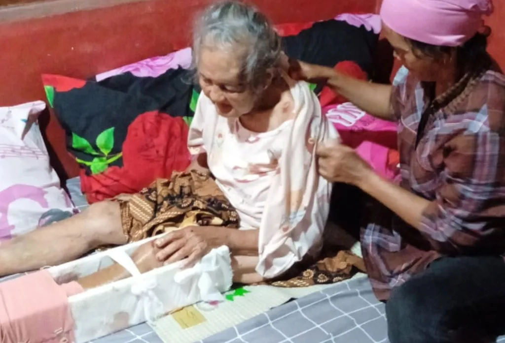 Jadi Korban Tabrak Lari, Pengungkapan Kasus Terkesan Ditutup-tutupi Tabrak Lari Fortuner Hitam di Simpang Bumi Ayu Belum Ada Titik Terang Pilu, Anak dan Cucu Ikut Sakit Memikirkan Perkara Tabrak Lari Yang Dialami Nenek Salidah