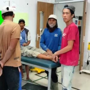 Kurang Fokus, Pekerja Bangunan di Kaur Tersengat Listrik Hingga Pingsan