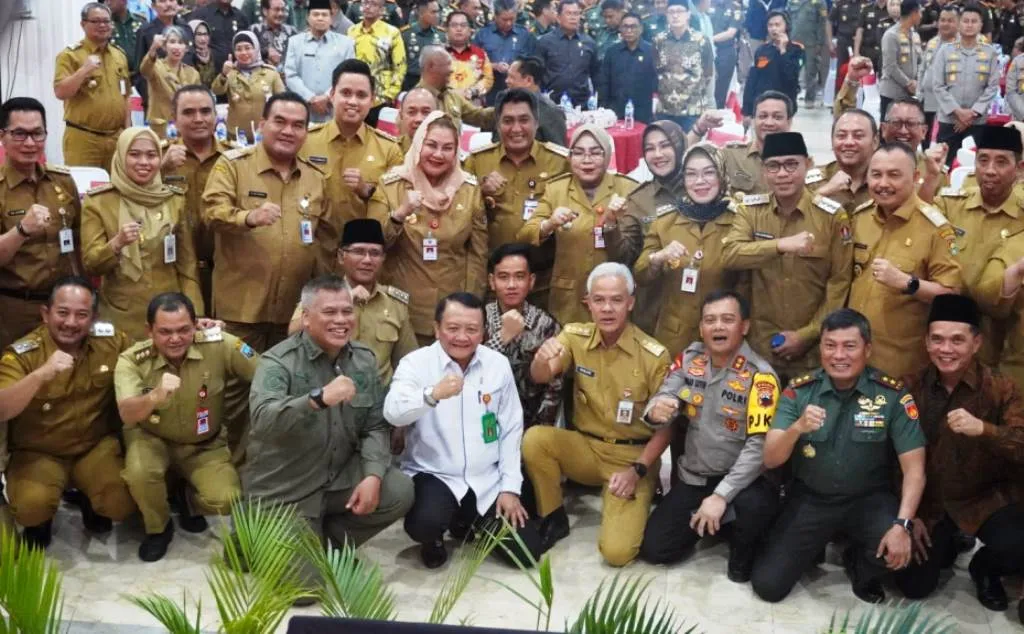 Pamitan Ganjar Pranowo dan Taj Yasin Maimoen, Walikota Tegal Dedy Yon Turut Hadir